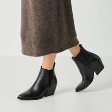 Laden Sie das Bild in den Galerie-Viewer, Cowboy Boot Tamaris