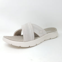 Laden Sie das Bild in den Galerie-Viewer, Latsche Skechers