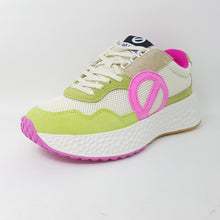 Laden Sie das Bild in den Galerie-Viewer, Sneaker No Name