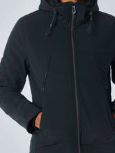 Laden Sie das Bild in den Galerie-Viewer, Jacke No Excess
