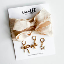 Laden Sie das Bild in den Galerie-Viewer, Schuh-Charms und Schnürsenkel-Sets | Sneaker-Charms und Schnürsenkel-Sets: Bordeauxfarbene Spitzen-Anhänger/Marienkäfer-Anhänger/Schleifen-Anhänger
