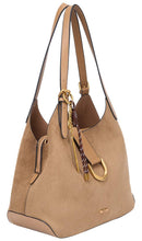 Laden Sie das Bild in den Galerie-Viewer, SCHULTERTASCHE AUS WILDLEDER MIT ANHÄNGER: BURGUNDY