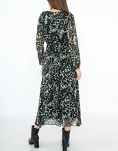 Laden Sie das Bild in den Galerie-Viewer, 14361 Elegantes, langes Kleid, 100 % Polyester,: Sm ml