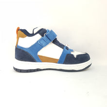 Laden Sie das Bild in den Galerie-Viewer, Wasserfester Sneaker Lurchi
