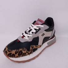 Laden Sie das Bild in den Galerie-Viewer, Sneaker D.Franklin