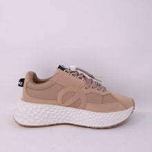Laden Sie das Bild in den Galerie-Viewer, Sneaker No Name