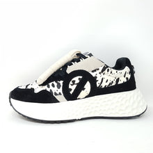 Laden Sie das Bild in den Galerie-Viewer, Sneaker No Name