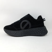 Laden Sie das Bild in den Galerie-Viewer, Sneaker No Name