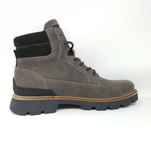 Laden Sie das Bild in den Galerie-Viewer, Boot PME Legend