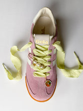 Laden Sie das Bild in den Galerie-Viewer, Schuh-Charms und Schnürsenkel-Sets | Sneaker-Charms und Schnürsenkel-Sets: Schwarze Schnürsenkel/Schleife + Sternanhänger