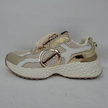 Laden Sie das Bild in den Galerie-Viewer, Sneaker No Name
