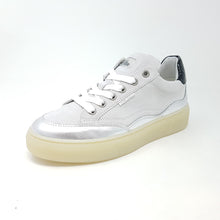 Laden Sie das Bild in den Galerie-Viewer, Sneaker Bullboxer