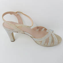 Laden Sie das Bild in den Galerie-Viewer, Sandalette Menbur